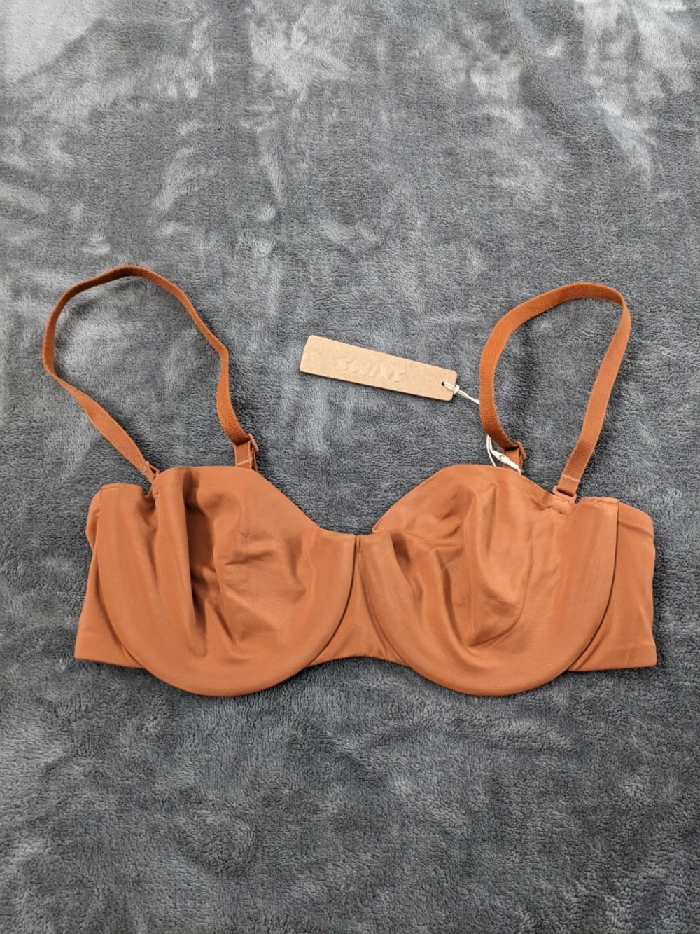 NWT Skims Smoothing Intimates Strapless Bra - Size 34B